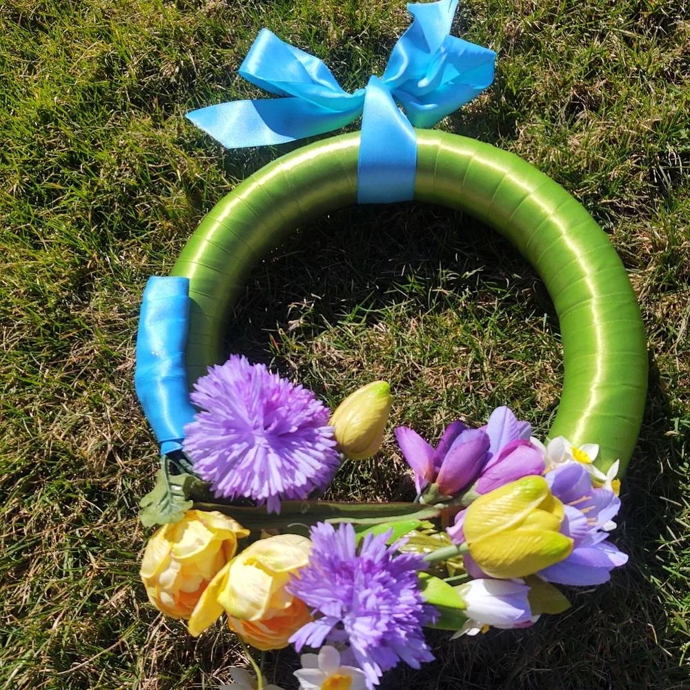 Tulip•BouQueT 💐 Wreath~ +Blue/Green Ribbon Trim~